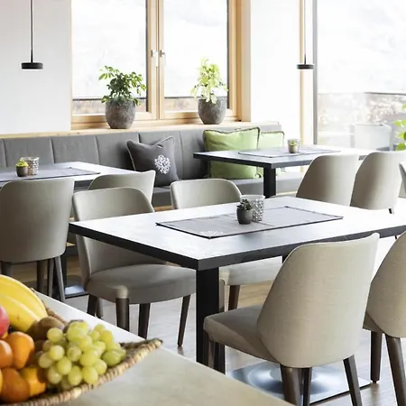 Hotel Garni Tirol-2