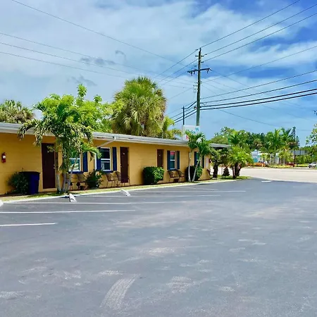 Glades Motel - Naples-2