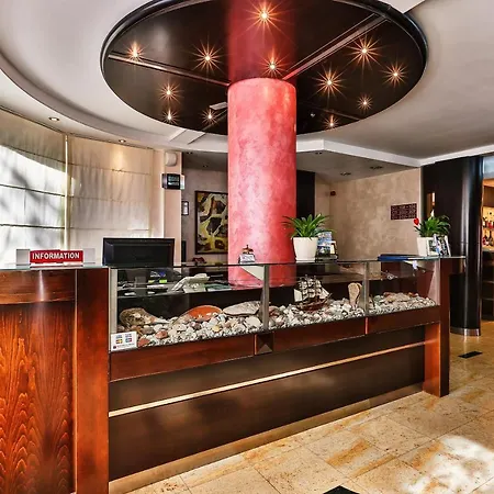 Hotel Max Prestige-3