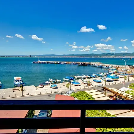 Panorama Blue Family Hotel And Free Parking-2