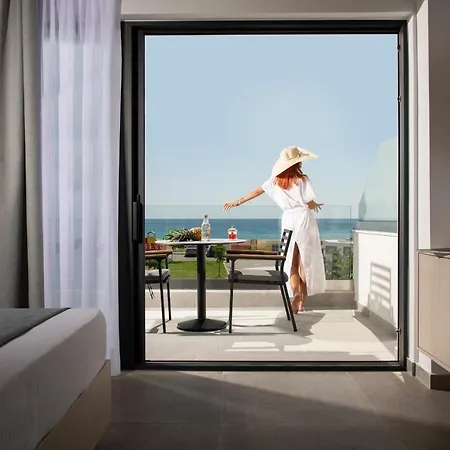 Sky Luxury Suites-3