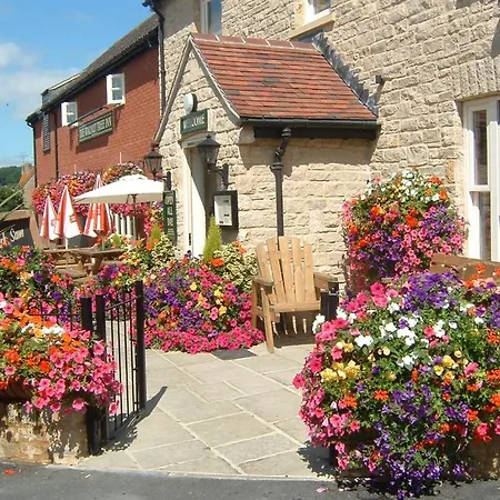 The Walnut Tree Inn Mere-3