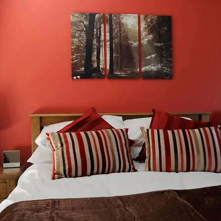 The Walnut Tree Inn Mere-3