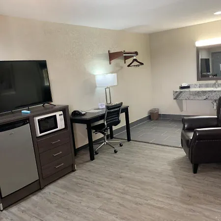 Crescent Park Motel & Suites-3