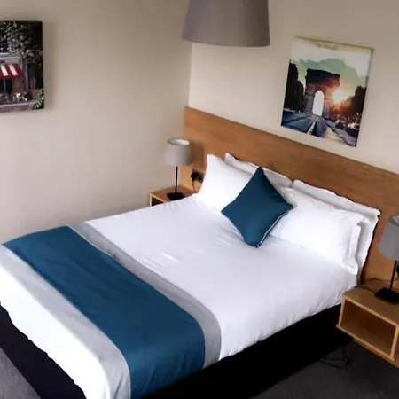 Belfast House-3