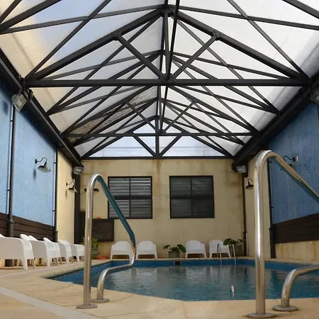 Hotel Leoncia-3