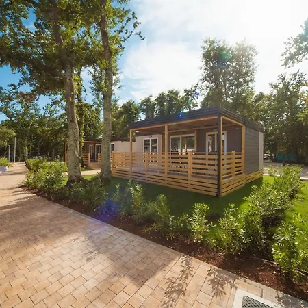 Eurocamp Mobile Homes At Campsite Park Umag-3