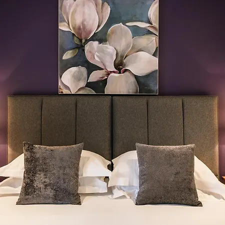 The Lodge Rooms @ Carus Green-2
