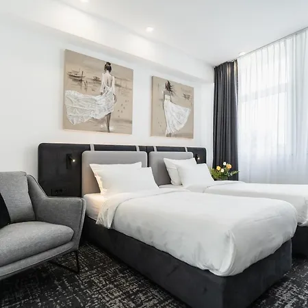 Libarty Hotels-2
