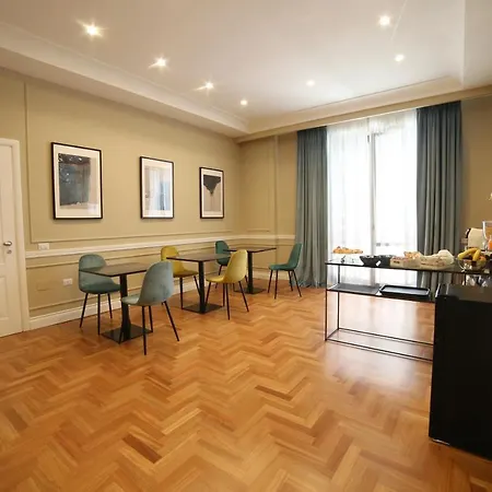 B&B Villa Sant'Elmo Con Parcheggio Interno-2