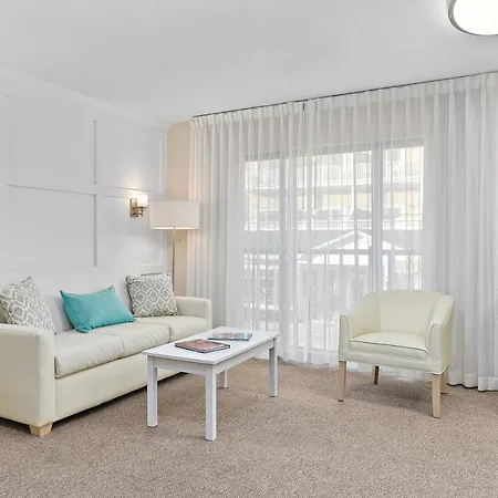 Brighton Suites Hotel-3