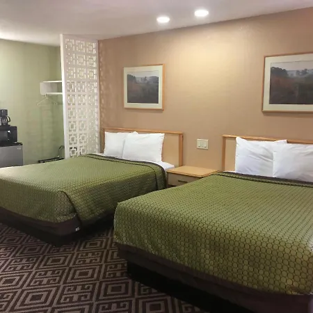 Budget Inn - Laytonville-3