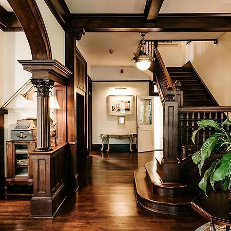 Heritage House Bed & Breakfast - Boutique Adults-Only Inn-3