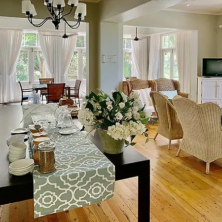 Coral Tree Colony Bed & Breakfast-2