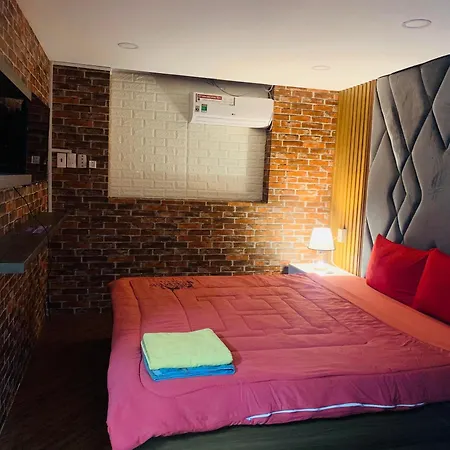 Mis Hostel-2
