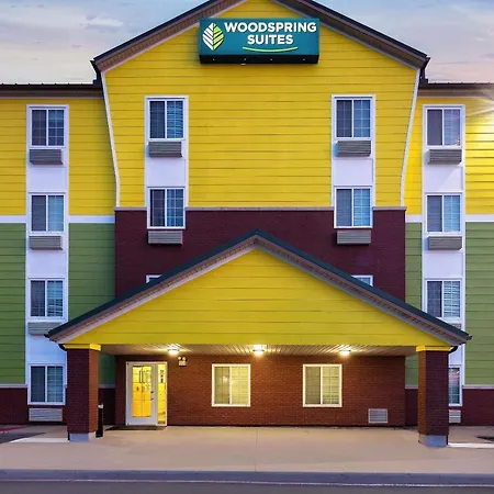 Woodspring Suites Tyler Rose Garden-3