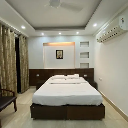 Sheesh Mahal Bed & Breakfast-3