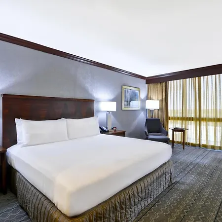Crowne Plaza Tulsa Hotel Southern Hills-3