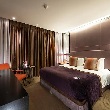 Crowne Plaza London Battersea-3