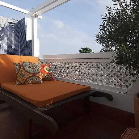 Lez Lezards Bed & Breakfast-2