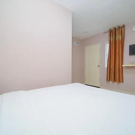 Mila Motel 2-3