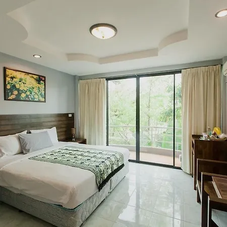 Platinum Place-3