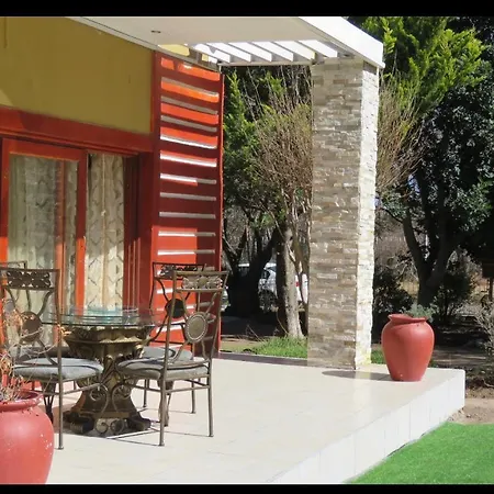 Beverley Hills Guesthouse-3
