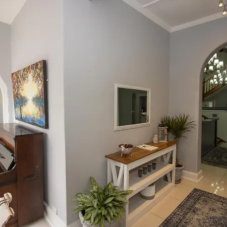 Dawson Manor Guest House-2