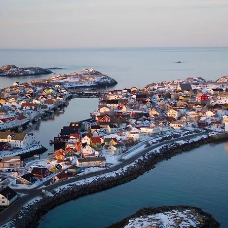 Henningsvaer Guesthouse-3