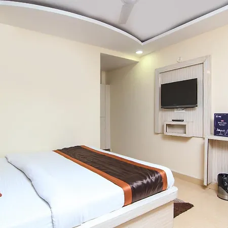 Oyo 8883 Hotel Comfort Zone-2