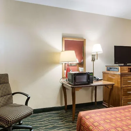 Rodeway Inn Wormleysburg - Harrisburg-2