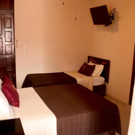 Hotel Aztlan-3