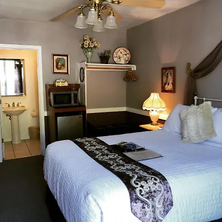 The Bent Elbow Hotel-2