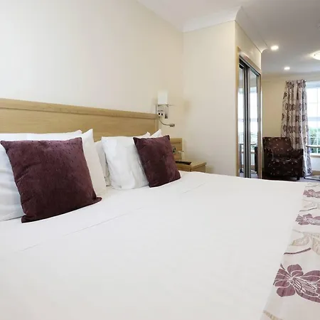Woodland Bay Hotel-3