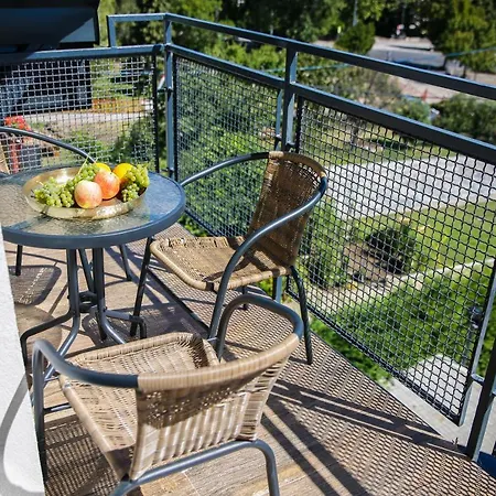 Balkon Apartmanház Panzió-2