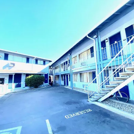 Valley Motel-2