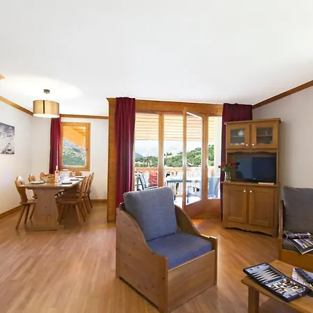 Résidence Odalys Le Hameau et les Chalets de la Vallée d'Or-3