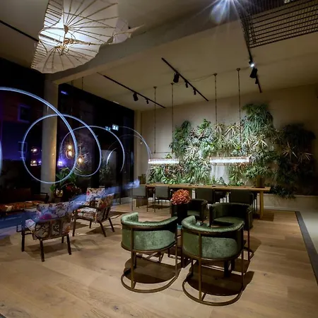 Aeronaut Service Apartments Powered By Pearl 1-3