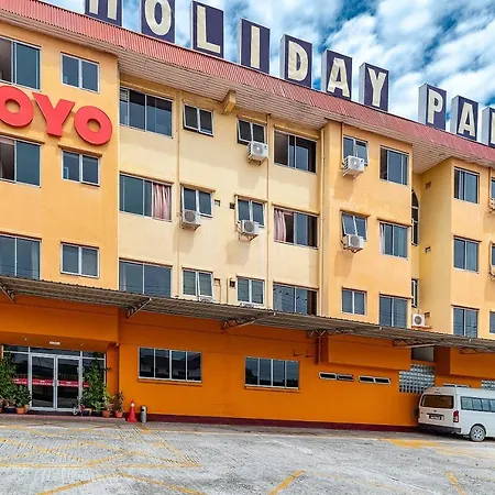 Oyo 89864 Hotel Holiday Park-2