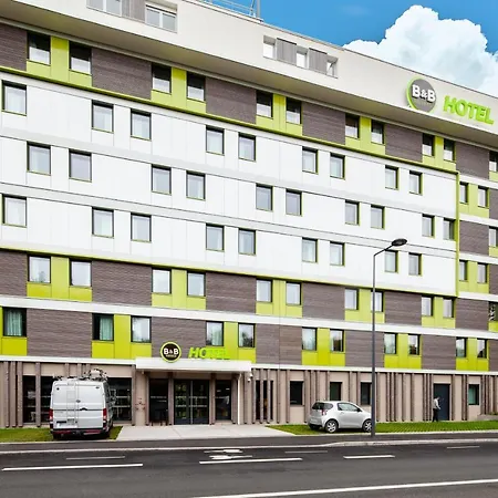 B&B HOTEL Paris Meudon Vélizy-2