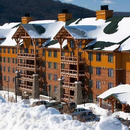 Hope Lake Lodge & Indoor Waterpark-2