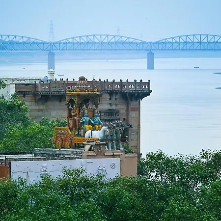Ganga Darshanam Guesthouse At Dashashwamedh Ghat-3