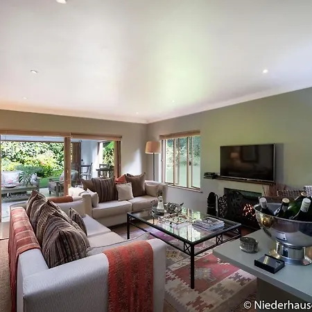 Fernwood Manor Boutique Guest House-3
