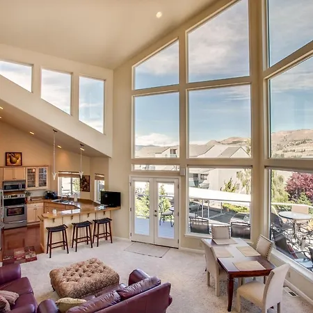 Chelan Resort Waterfront Townhouse-3