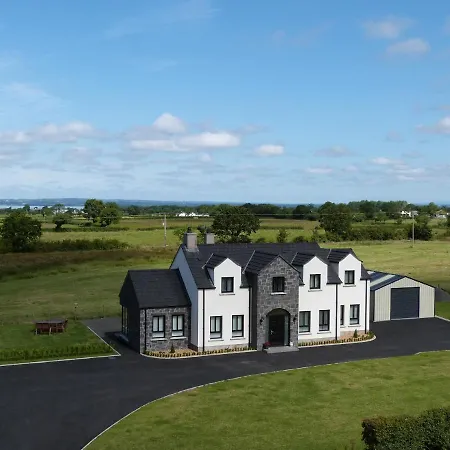 Boutique Country House Aldergrove-3