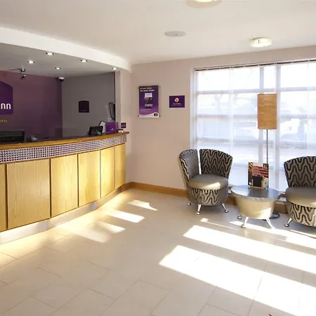 Premier Inn Christchurch / Highcliffe-2