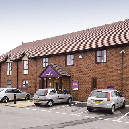 Premier Inn Crewe Central-2