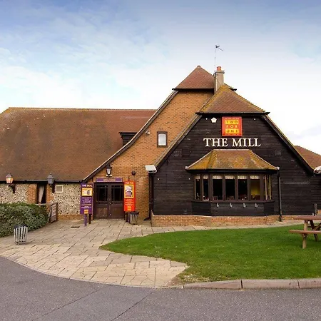 Premier Inn Eastbourne-2