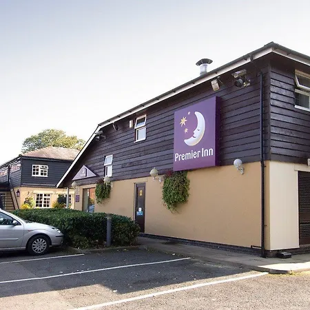 Premier Inn Cheltenham North West-2