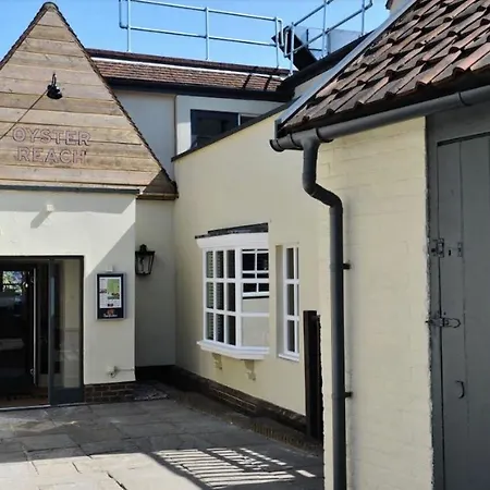 Premier Inn Ipswich South-2